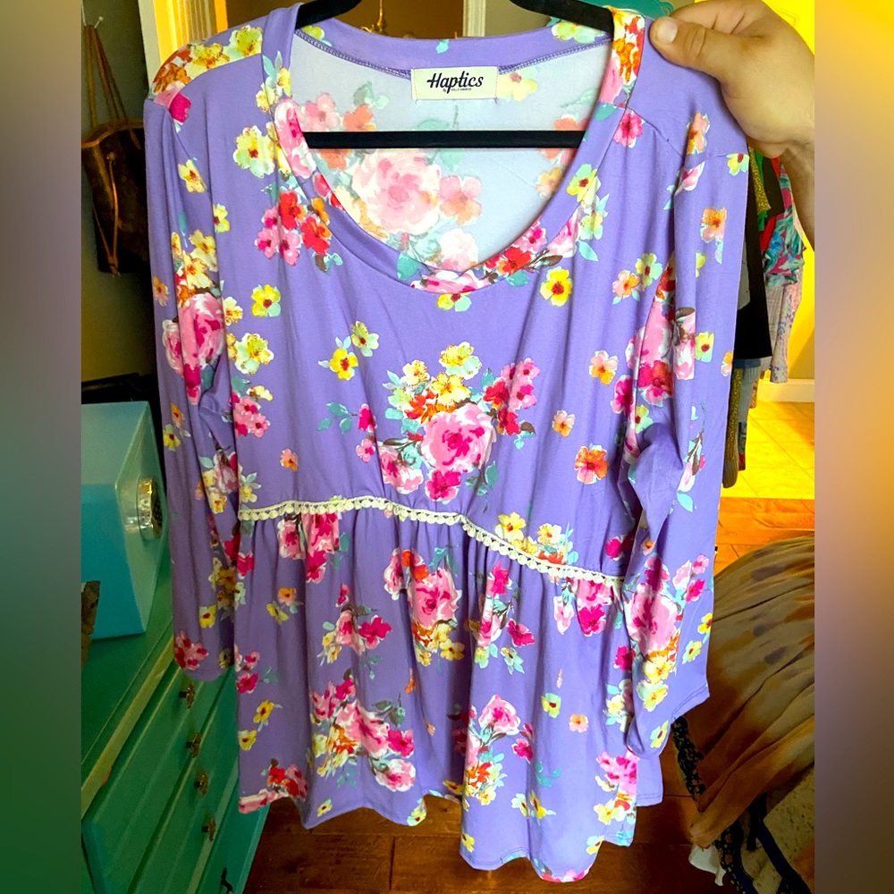 Purple Floral Top💜 Size XL